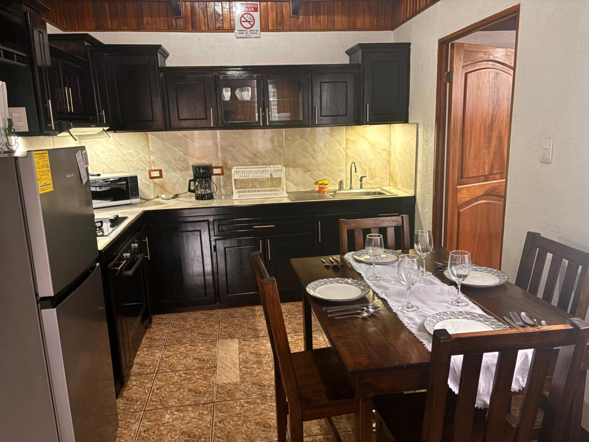 Apartamentos Maily La Fortuna Buitenkant foto